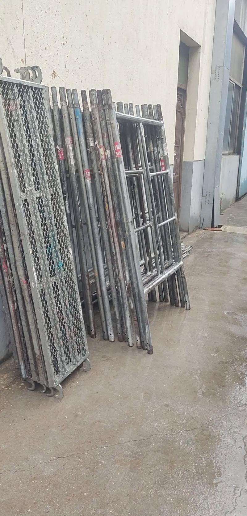 移動(dòng)腳手架出租 高效便捷的建筑施工解決方案